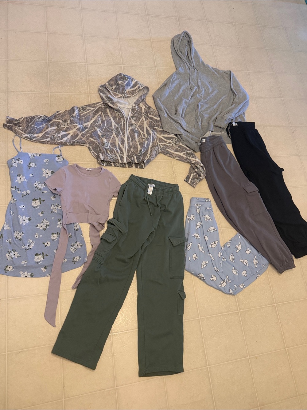 CLEARANCE XS WOMENS BUNDLE